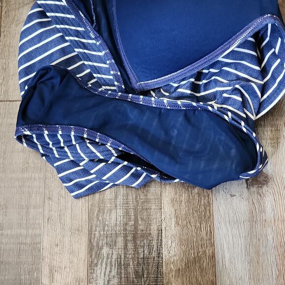 Nip Tuck Swim Womens Blue & White Striped One Piece Swimsuit Size SM Padded - Picture 5 of 7